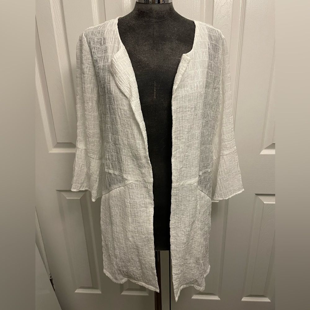 209 Wst 38 New York Light weight top Size 4